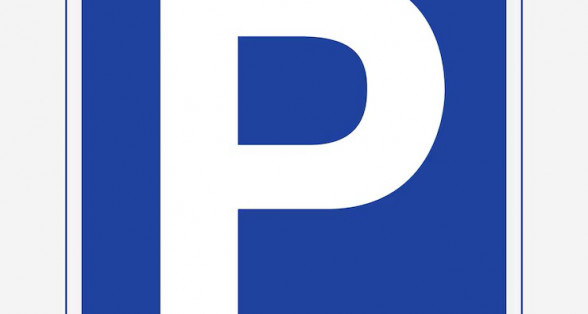 J Par auto novietošanas iespējām Zinību dienā.