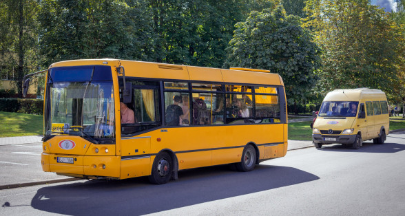 Aauto transporta kustības izmaiņas