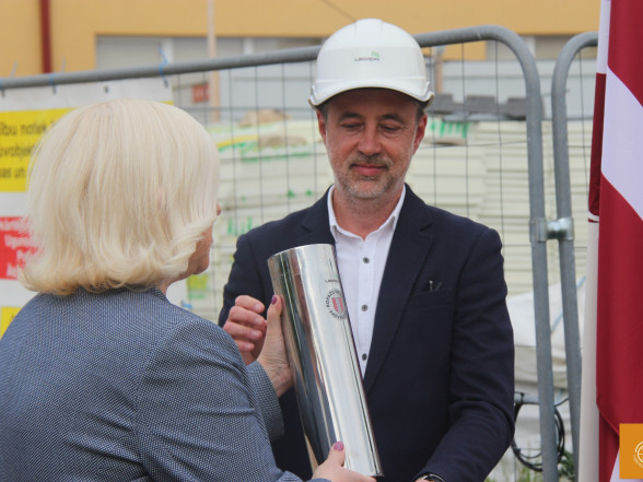 Kapsulas iemūrēšanas svētki