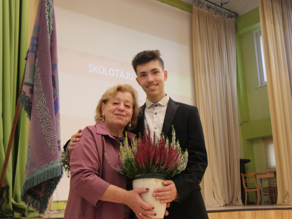 G Skolotāju diena svinības