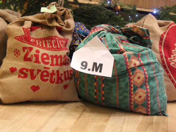 8.-12.klašu Ziemassvētku vakars