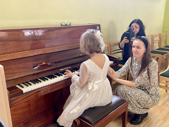 Neturi sveci zem pūra!