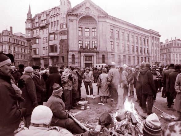 Informācija par barikāžu piemiņas pasākumiem skolā