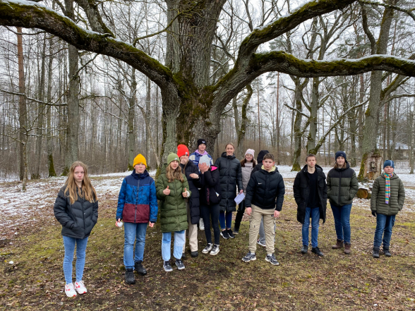 G Lieldienu pārgājiena spēle