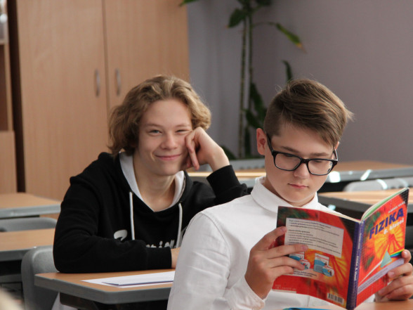 J Konsultāciju un valsts pārbaudes darbu grafiks 9., 11. un 12. klasēm
