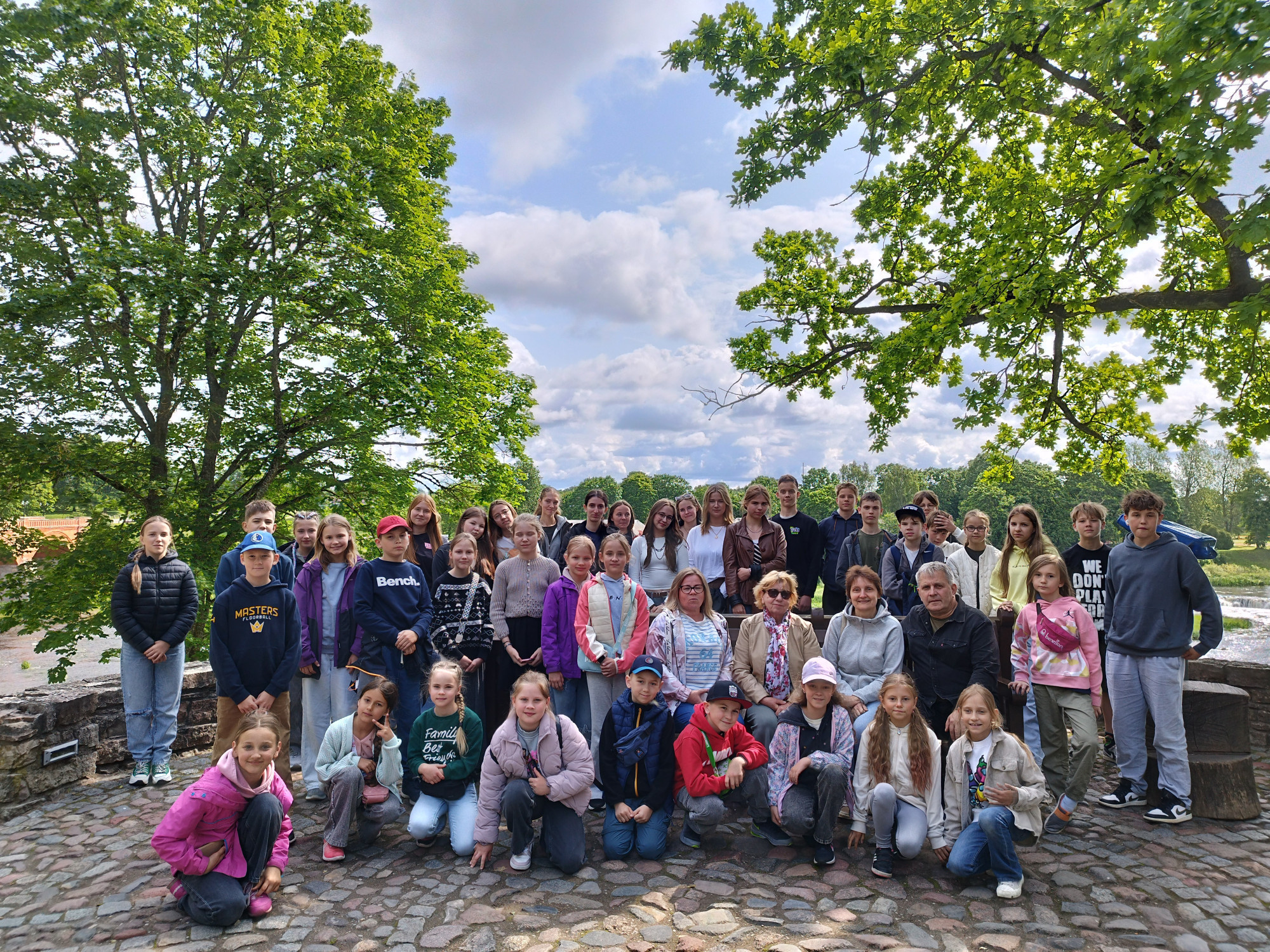 G Skolēnu motivācijas sistēmas gada uzvarētāji apceļo Kurzemi